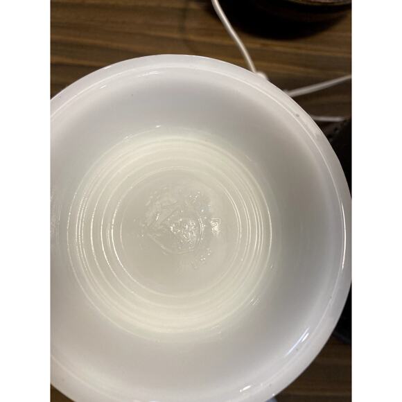 Federal Milk Glass, Beer Stein tavern scene - Picture 4 of 4